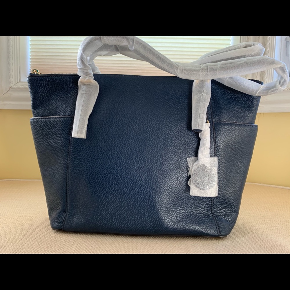 Michael Kors Jet Set EW  Top Zip Leather Bag